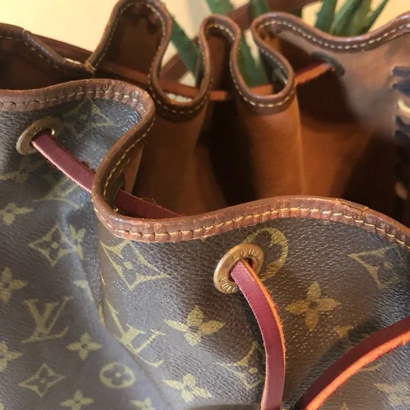 Purse no longer has fringe! Braided sides. - Picture 5 of 9